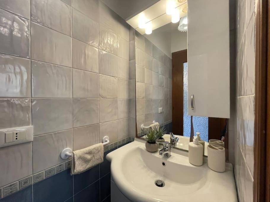 Free Parking Casa Con Giardino - Centro Mare A 5 Minuti Apartment Pietra Ligure Exterior photo
